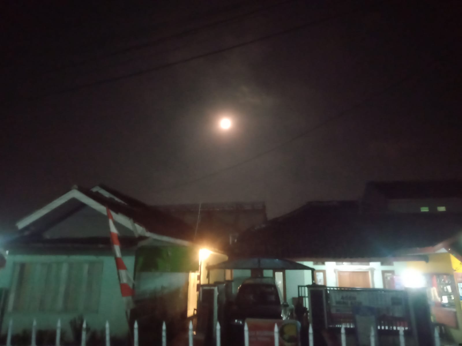 Begini Penampakan Bulan Lima Jam Jelang Terjadinya Gerhana Bulan Total